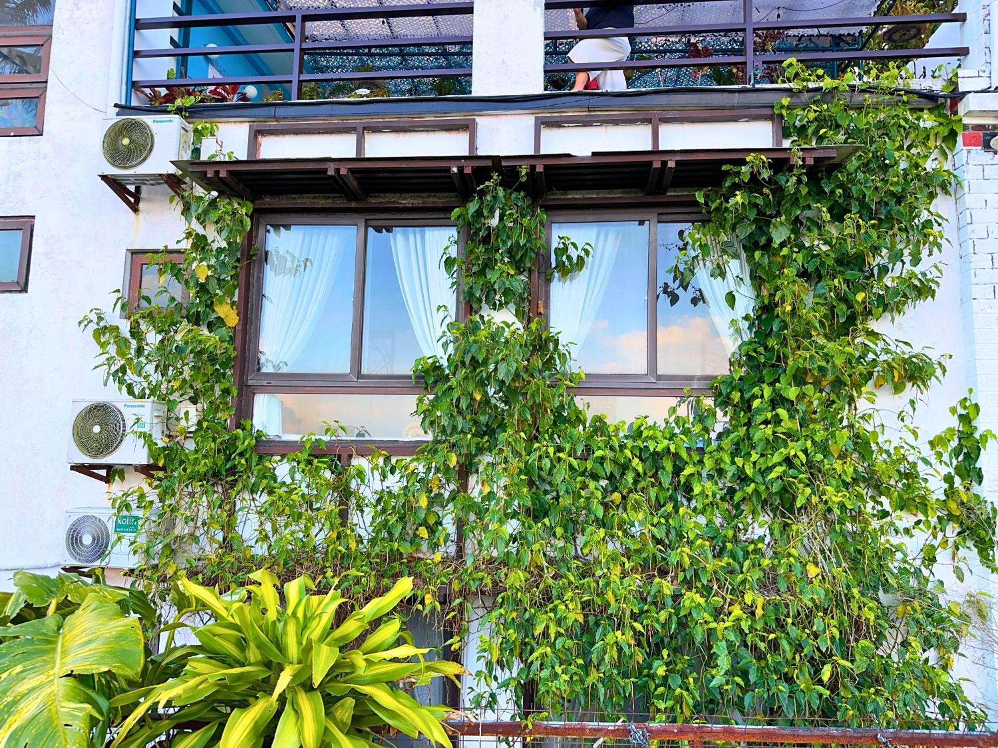 Cabins By Eco Hotels Tagaytay City Exterior photo