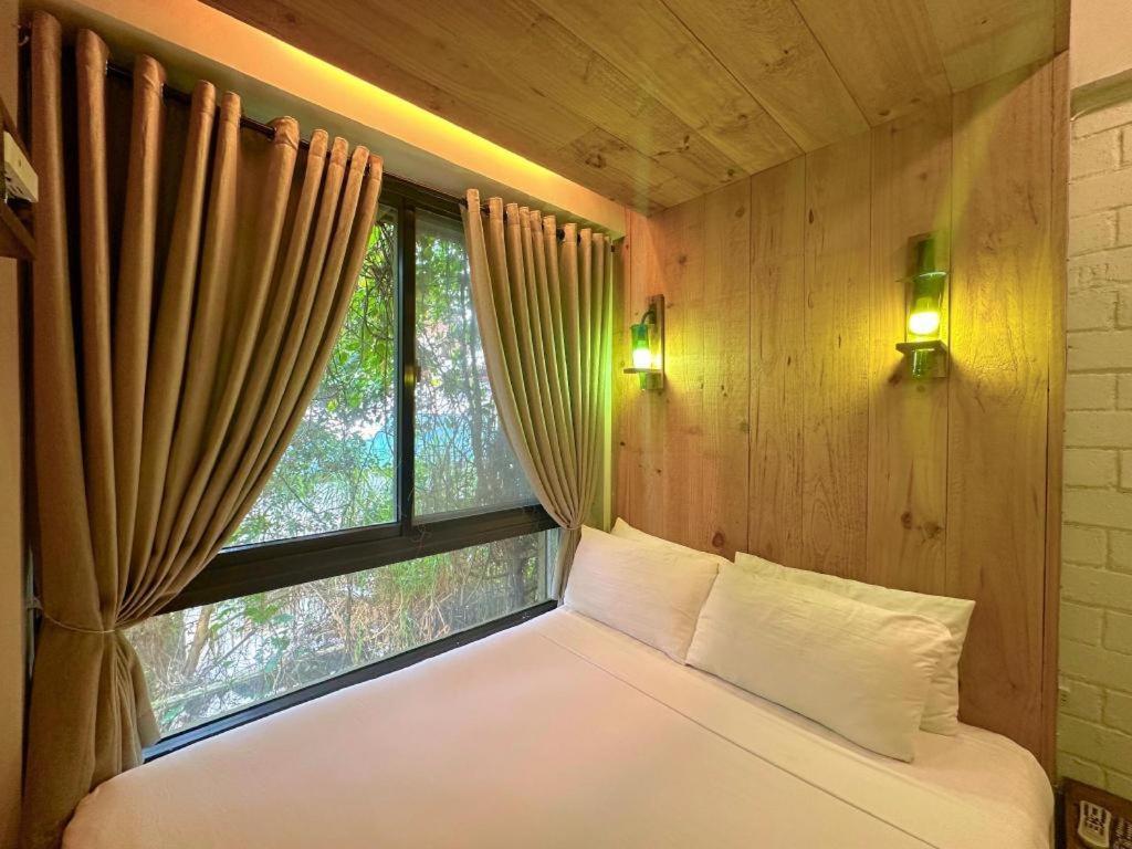 Cabins By Eco Hotels Tagaytay City Exterior photo